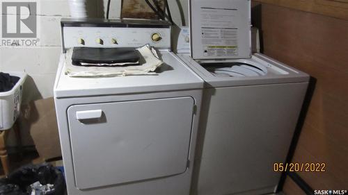 1017 23Rd Street W, Saskatoon, SK - Indoor Photo Showing Laundry Room