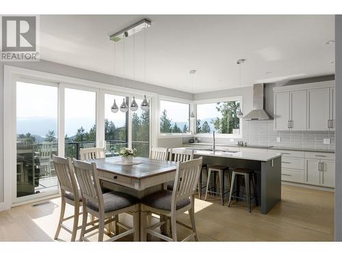 2510 Tallus Heights Lane, West Kelowna, BC - Indoor Photo Showing Dining Room