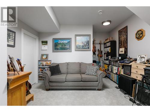 2510 Tallus Heights Lane, West Kelowna, BC - Indoor Photo Showing Living Room