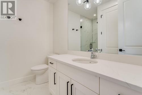 4956 Bucktail Lane, Kelowna, BC - Indoor Photo Showing Bathroom