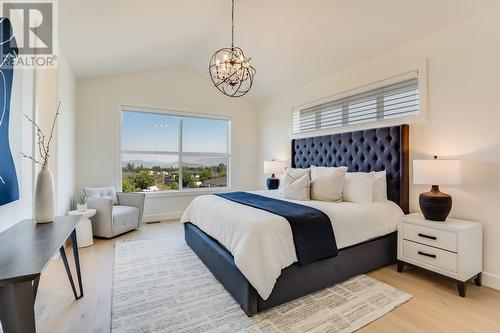 4956 Bucktail Lane, Kelowna, BC - Indoor Photo Showing Bedroom