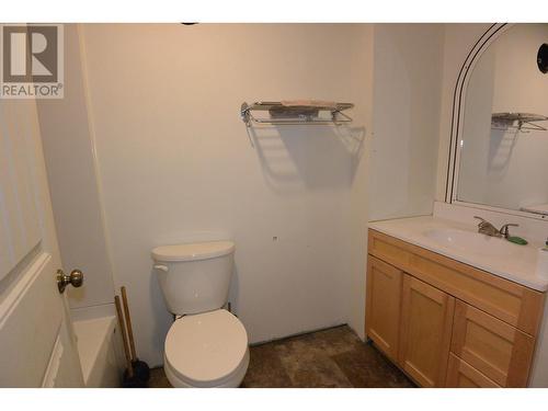 3241 Banff Avenue, Smithers, BC - Indoor Photo Showing Bathroom