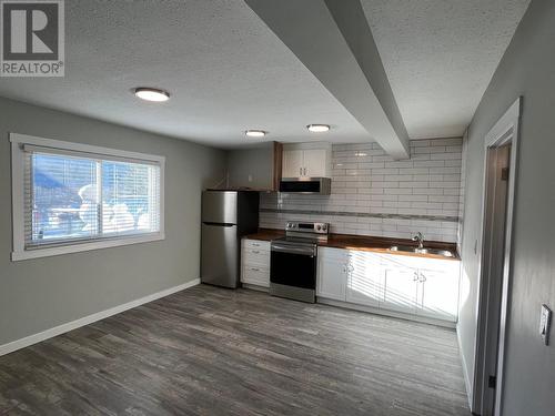 773 Nicholson  Road, Golden, BC - Indoor Photo Showing Kitchen