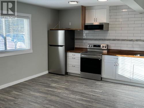 773 Nicholson  Road, Golden, BC - Indoor Photo Showing Kitchen