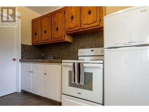 773 Nicholson  Road, Golden, BC - Indoor Photo Showing Kitchen