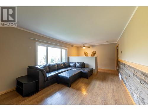 773 Nicholson  Road, Golden, BC - Indoor Photo Showing Living Room