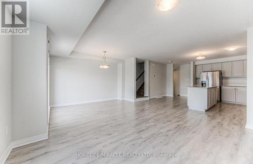 116 - 17 Valencia Avenue, Kitchener, ON - Indoor Photo Showing Kitchen