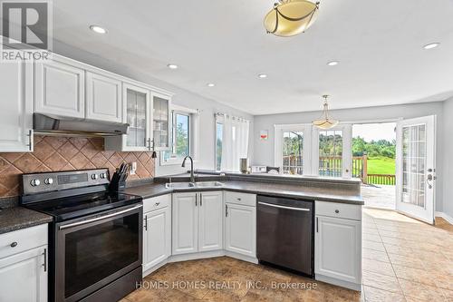 5183 Sherkston Road, Port Colborne, ON - Indoor Photo Showing Kitchen With Double Sink