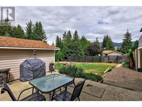 2449 Waverly Place, Blind Bay, BC - Outdoor