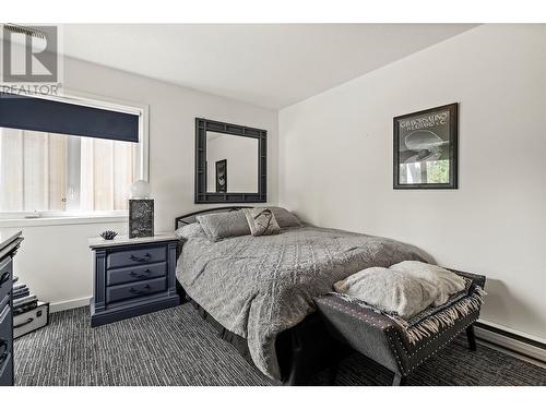 2449 Waverly Place, Blind Bay, BC - Indoor Photo Showing Bedroom