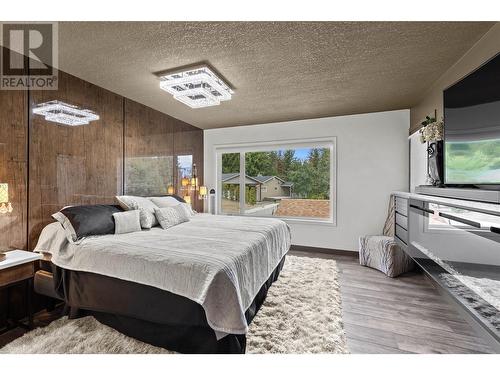 2449 Waverly Place, Blind Bay, BC - Indoor Photo Showing Bedroom