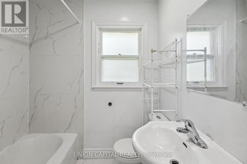 751 Leroy Avenue, London, ON - Indoor Photo Showing Bathroom