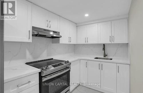 751 Leroy Avenue, London, ON - Indoor Photo Showing Kitchen