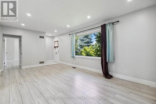 751 Leroy Avenue, London, ON - Indoor Photo Showing Other Room