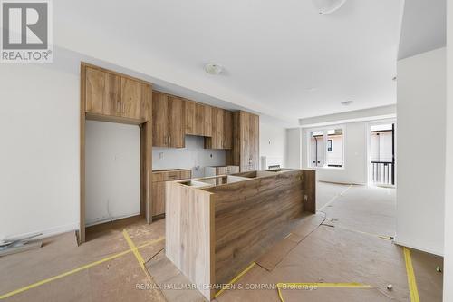 1346 Kaniv Street, Oakville, ON - Indoor Photo Showing Kitchen