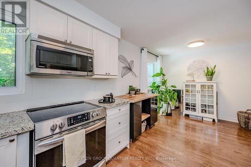 1 - 1250 Marlborough Court, Oakville (College Park), ON - Indoor Photo Showing Kitchen