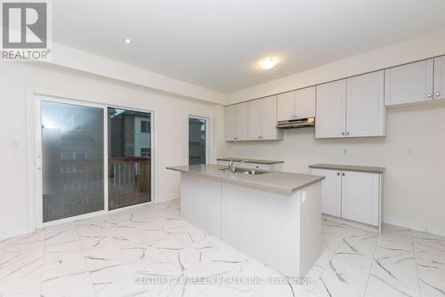 3932 Leonardo Street, Burlington, ON - Indoor Photo Showing Kitchen With Double Sink