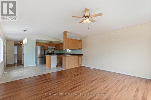 43 Water Street, Puslinch, ON - Indoor Photo Showing Kitchen