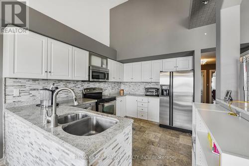 491-493 Dewitt Road, Hamilton (Lakeshore), ON - Indoor Photo Showing Kitchen With Double Sink With Upgraded Kitchen