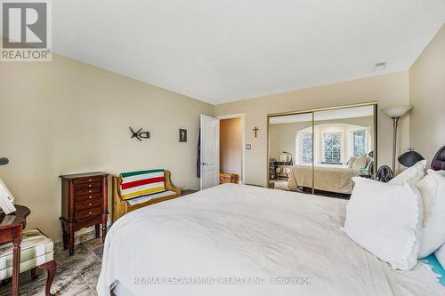 491-493 Dewitt Road, Hamilton (Lakeshore), ON - Indoor Photo Showing Bedroom