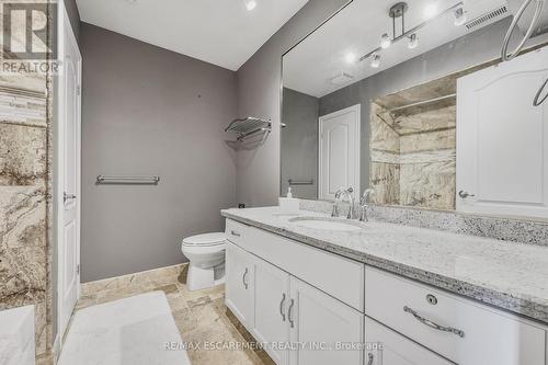 491-493 Dewitt Road, Hamilton (Lakeshore), ON - Indoor Photo Showing Bathroom