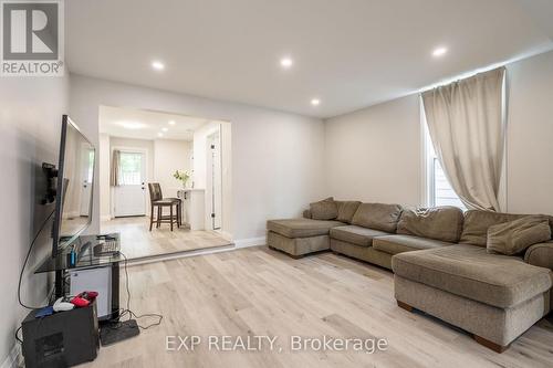 68 Harrison Avenue S, Hamilton (Homeside), ON - Indoor