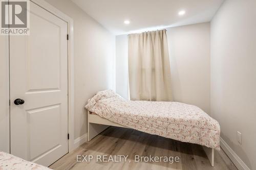 68 Harrison Avenue S, Hamilton (Homeside), ON - Indoor Photo Showing Bedroom