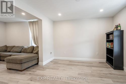 68 Harrison Avenue S, Hamilton (Homeside), ON - Indoor