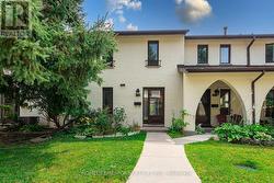 14 - 237 MILLBANK DRIVE W  London, ON N6C 4V9