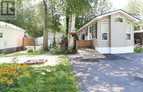 819 - 225 Platten Boulevard, Scugog (Port Perry), ON - Outdoor