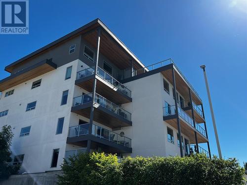 131 Harbourfront Drive Ne Unit# 402, Salmon Arm, BC - Outdoor