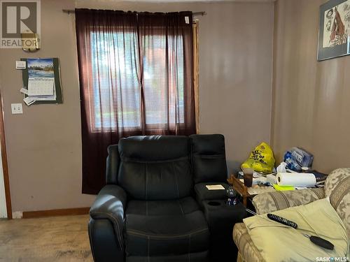 1581 103Rd Street, North Battleford, SK - Indoor Photo Showing Living Room