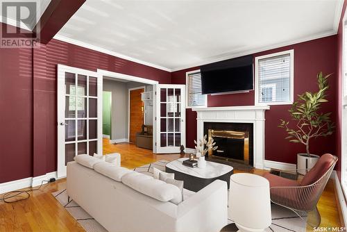 3031 Rae Street, Regina, SK - Indoor Photo Showing Living Room With Fireplace