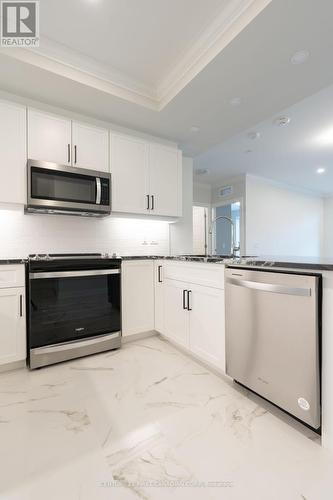 201 - 1975 Fountain Grass Drive, London, ON - Indoor Photo Showing Kitchen