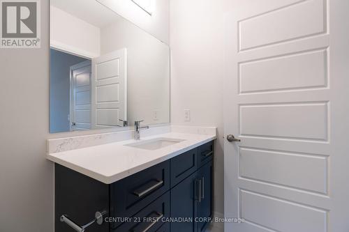 201 - 1975 Fountain Grass Drive, London, ON - Indoor Photo Showing Bathroom