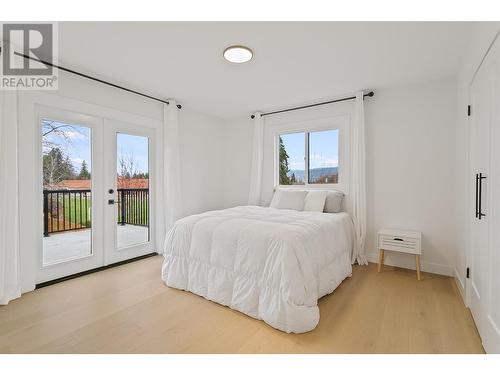 599 Sherwood Road, Kelowna, BC - Indoor Photo Showing Bedroom