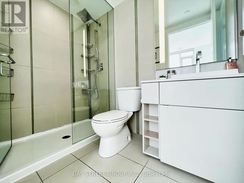 4009 - 101 Peter Street, Toronto (Waterfront Communities), ON - Indoor Photo Showing Bathroom