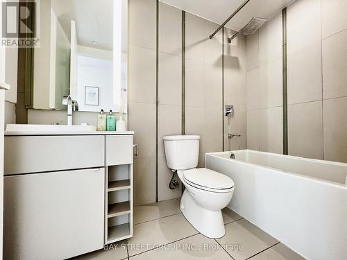 4009 - 101 Peter Street, Toronto (Waterfront Communities), ON - Indoor Photo Showing Bathroom