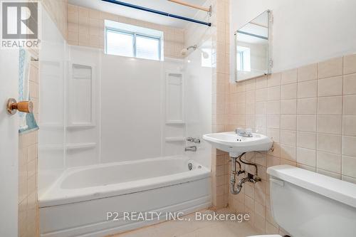 120 Brighton Avenue, Toronto (Bathurst Manor), ON - Indoor Photo Showing Bathroom