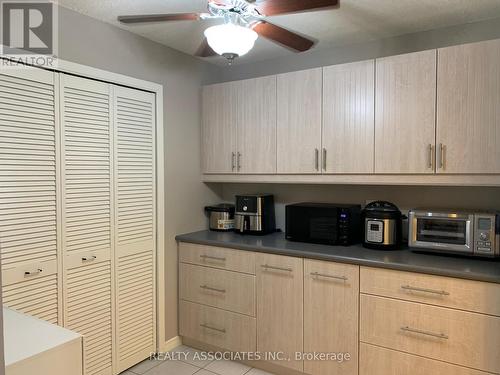 808 - 45 Huntingdale Boulevard, Toronto (L'Amoreaux), ON - Indoor Photo Showing Kitchen