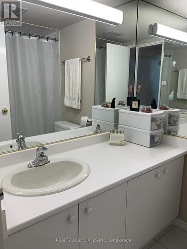 808 - 45 Huntingdale Boulevard, Toronto (L'Amoreaux), ON - Indoor Photo Showing Bathroom