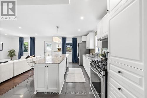 54 Tower Drive, Toronto (Wexford-Maryvale), ON - Indoor Photo Showing Kitchen With Upgraded Kitchen