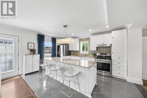 54 Tower Drive, Toronto (Wexford-Maryvale), ON - Indoor Photo Showing Kitchen With Stainless Steel Kitchen With Upgraded Kitchen