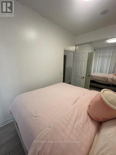 121 - 339 Rathburn Road W, Mississauga (City Centre), ON - Indoor Photo Showing Bedroom