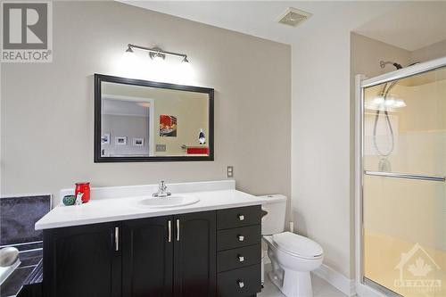 105 Rustwood Private, Ottawa, ON - Indoor Photo Showing Bathroom