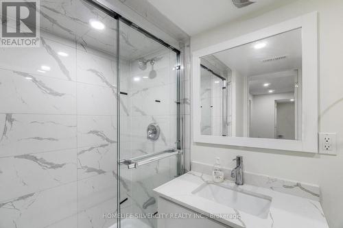 15 Neil Promenade, Caledon, ON - Indoor Photo Showing Bathroom