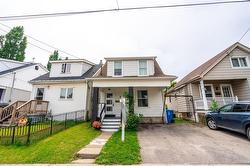 68 HARRISON Avenue  Hamilton, ON L8H 3A1