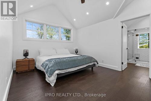 39 Todholm Drive, Muskoka Lakes, ON - Indoor Photo Showing Bedroom