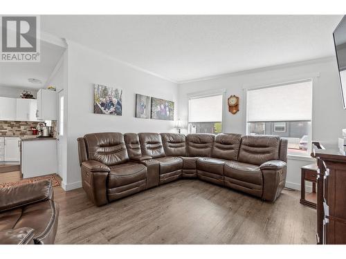 1835 Nancee Way Court Unit# 65, West Kelowna, BC - Indoor Photo Showing Living Room