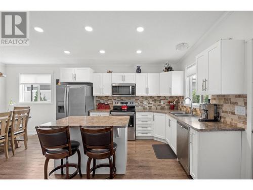 1835 Nancee Way Court Unit# 65, West Kelowna, BC - Indoor Photo Showing Kitchen With Double Sink With Upgraded Kitchen